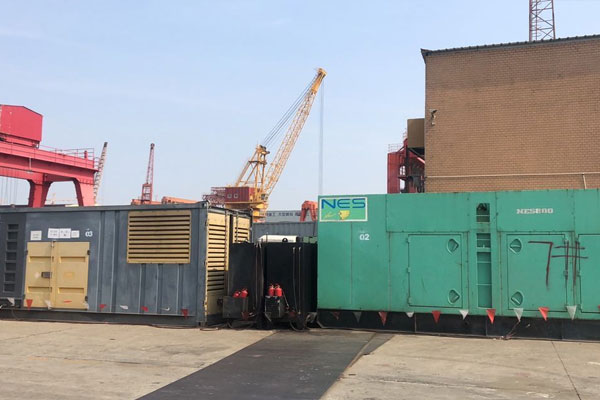 乌达发电机出租空气滤清器的清洁频率是多少？